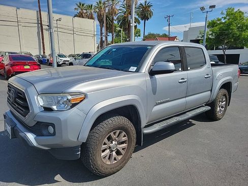 Used 2019 Toyota Tacoma SR5 image 2