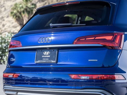 Used 2023 Audi Q5 2.0T Premium w/ Convenience Package AWD/4WD image 12