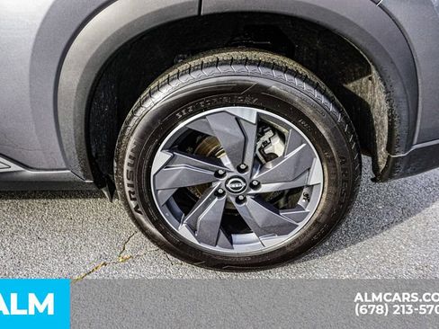 Used 2025 Nissan Rogue SV image 17