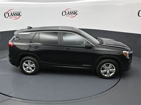 Used 2024 GMC Terrain SLE image 21