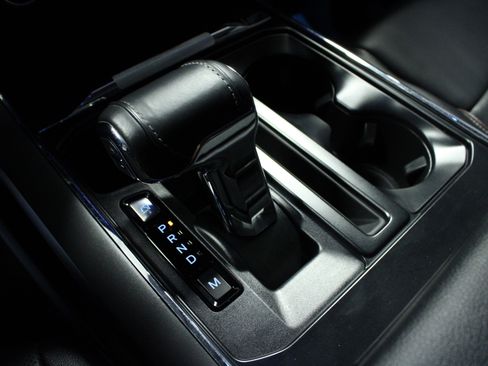 Used 2023 Ford F150 Lariat w/ Trailer Tow Package image 24