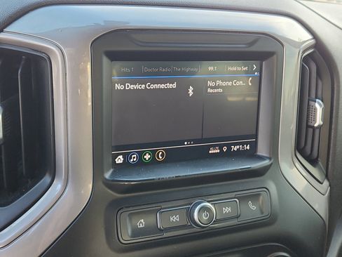 Used 2020 Chevrolet Silverado 1500 Custom w/ Custom Value Package image 14