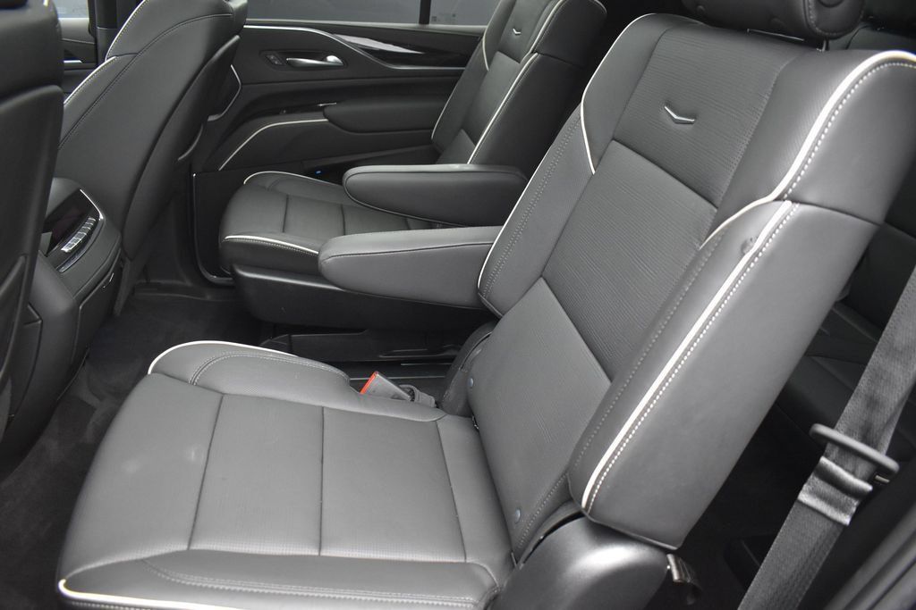Used 2022 Cadillac Escalade Sport w/ Touring Package AWD/4WD image 27