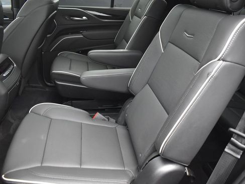 Used 2022 Cadillac Escalade Sport w/ Touring Package AWD/4WD image 27