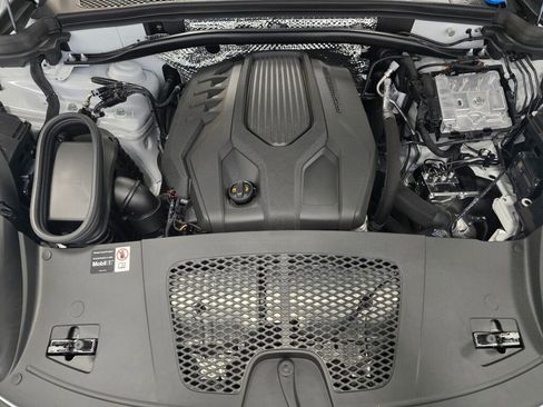 New 2026 Porsche Macan image 11