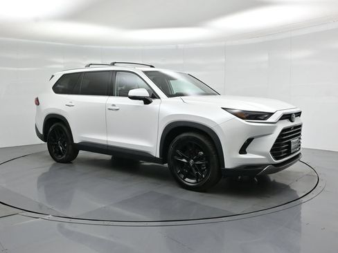 Used 2024 Toyota Grand Highlander AWD Hybrid image 25