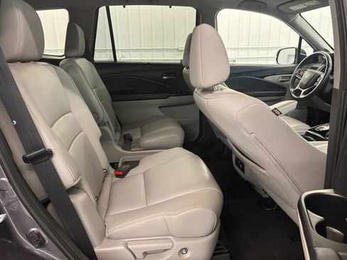 Used 2021 Honda Pilot Touring image 34