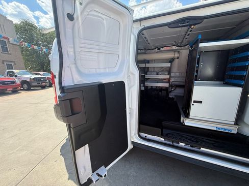 Used 2015 Ford Transit 250 130 Low Roof RWD image 22