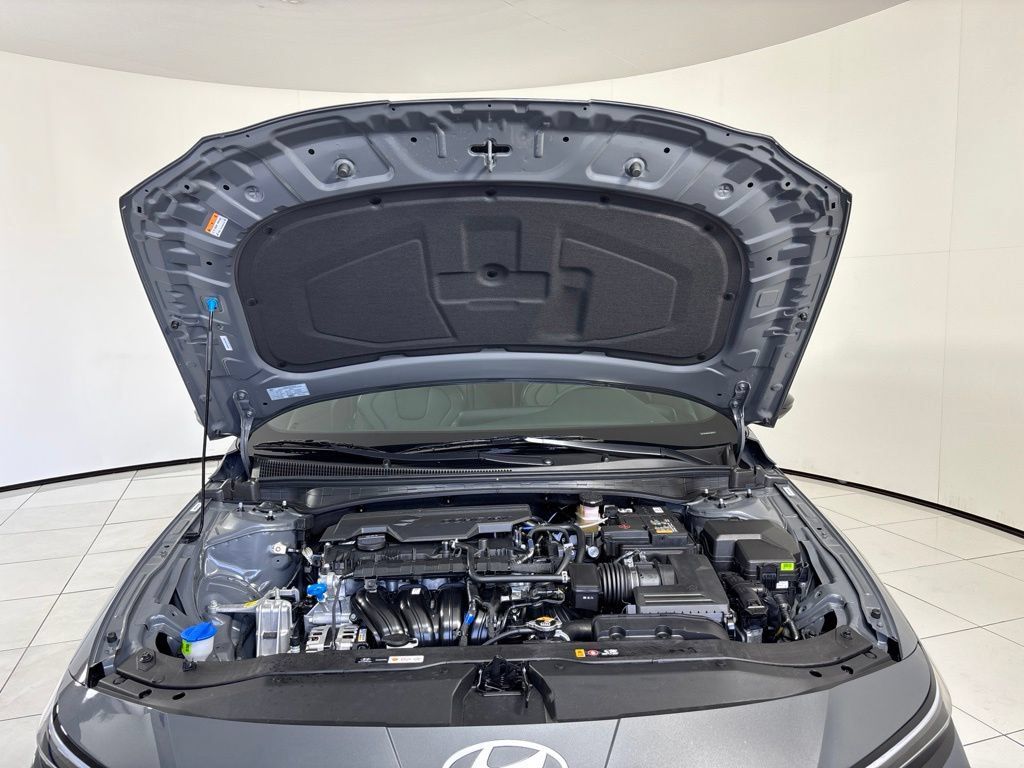New 2026 Hyundai Elantra SEL Sport FWD image 11