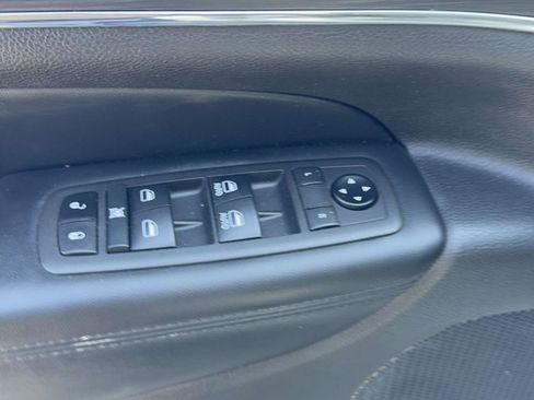 Used 2021 Jeep Grand Cherokee Limited image 17