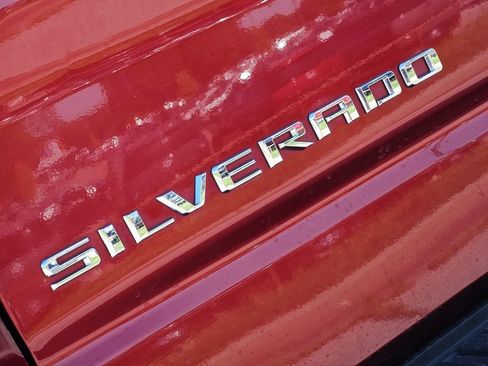 Used 2022 Chevrolet Silverado 1500 LTZ AWD/4WD image 7