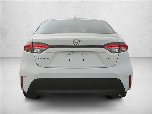 Used 2023 Toyota Corolla LE FWD image 7