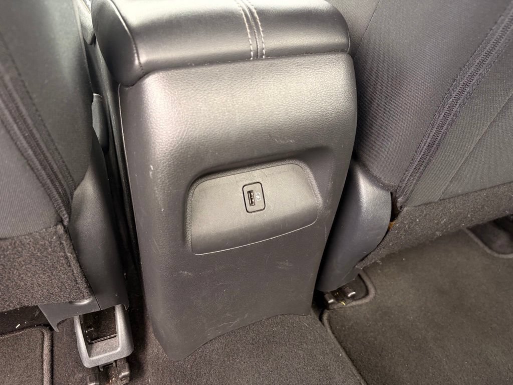 Used 2025 Nissan Sentra SV FWD image 27
