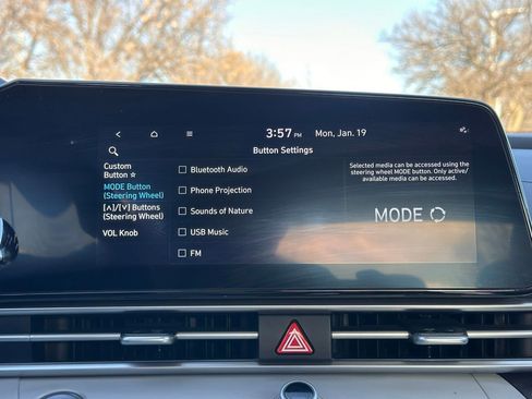 Used 2023 Hyundai Elantra Limited image 34