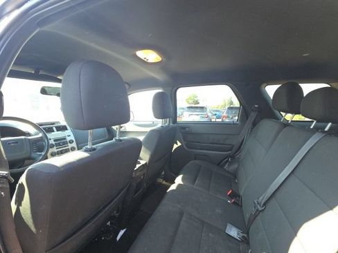 Used 2011 Ford Escape XLT FWD image 8