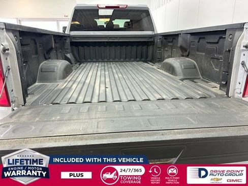 Used 2025 Chevrolet Silverado 2500 Custom w/ Custom Value Package image 8