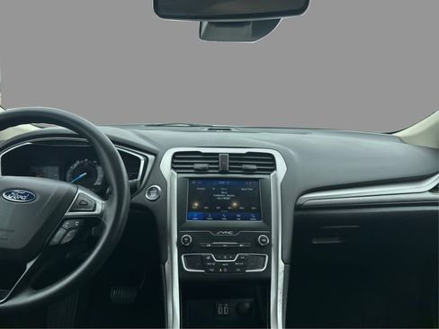 Used 2020 Ford Fusion SE AWD/4WD image 30
