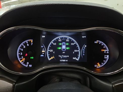 Used 2014 Jeep Grand Cherokee Laredo w/ Quick Order Package 23E AWD/4WD image 15