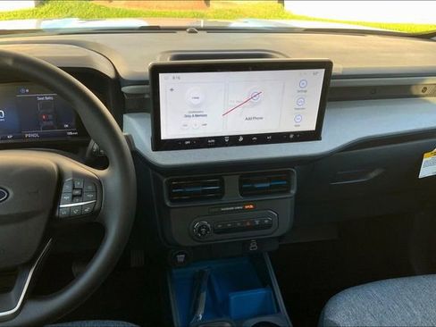 New 2025 Ford Maverick XLT image 7