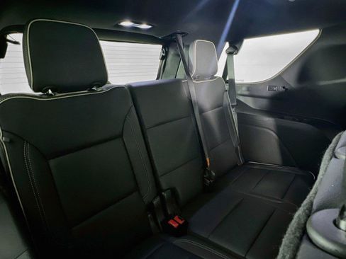 Used 2023 GMC Yukon SLT w/ SLT Premium Package AWD/4WD image 27