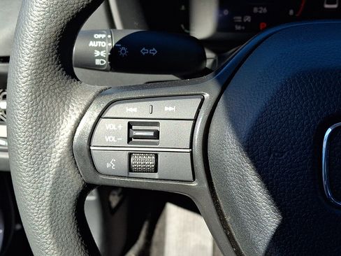 Used 2023 Honda Accord EX image 21