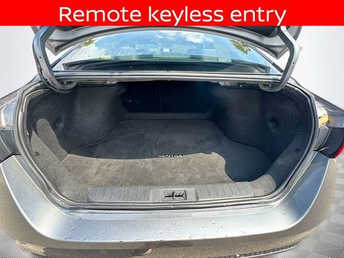 Used 2024 Nissan Sentra SV FWD image 10