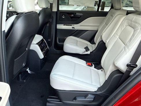 New 2026 Lincoln Aviator Reserve image 12