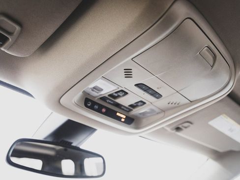 Used 2017 GMC Acadia Denali w/ Technology Package image 24