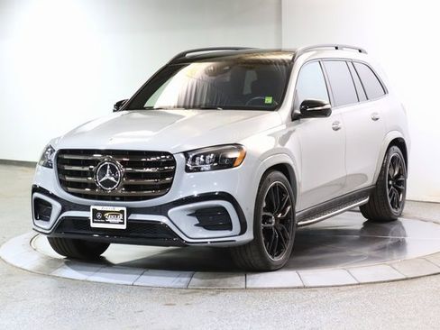 Used 2024 Mercedes-Benz GLS 580 4MATIC image 16