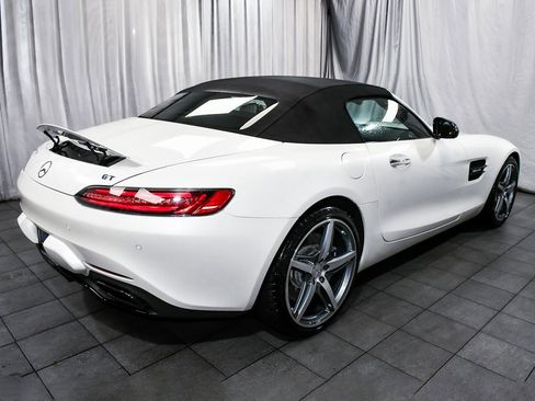 Used 2018 Mercedes-Benz AMG GT Roadster image 8