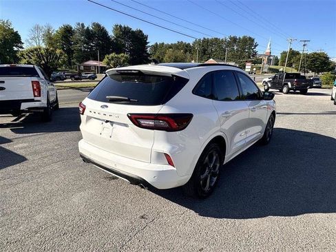 Used 2023 Ford Escape ST-Line w/ Tech Pack #1 FWD image 5