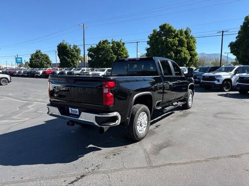 Used 2024 Chevrolet Silverado 2500 LT w/ Safety Package AWD/4WD image 4