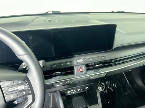 Certified 2025 Kia K4 EX FWD image 25