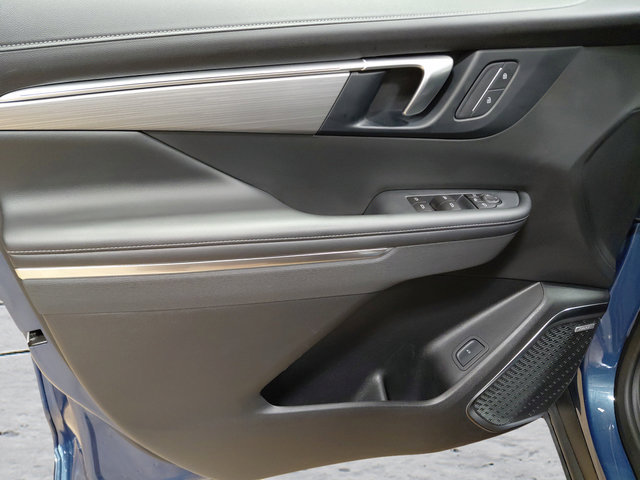 Used 2025 Buick Enclave Preferred FWD image 24