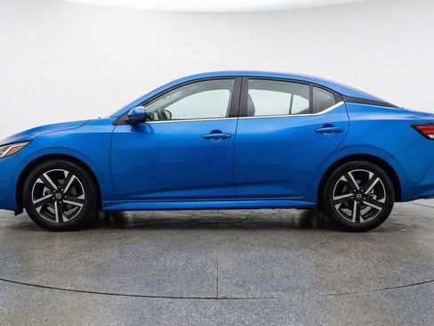 Used 2025 Nissan Sentra SV image 5