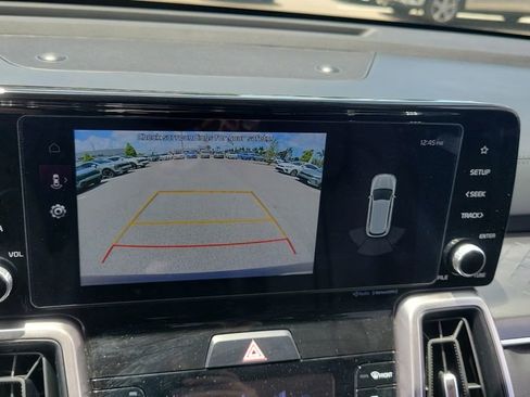 Used 2023 Kia Sorento S w/ Panoramic Sunroof Package FWD image 18