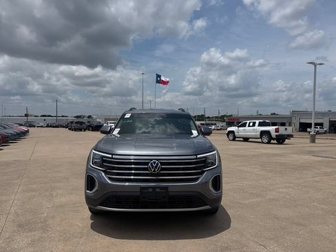 Used 2024 Volkswagen Atlas SE FWD image 5
