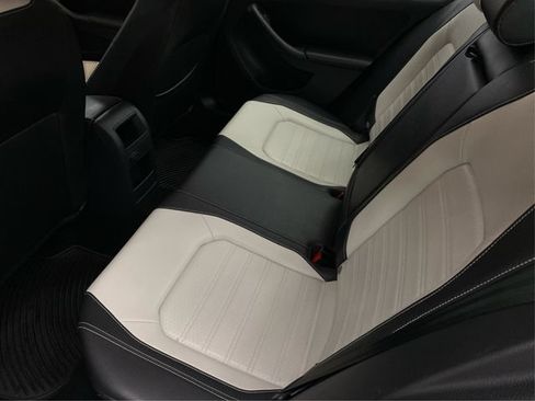 Used 2016 Volkswagen Jetta Sport w/ Lighting Package FWD image 11