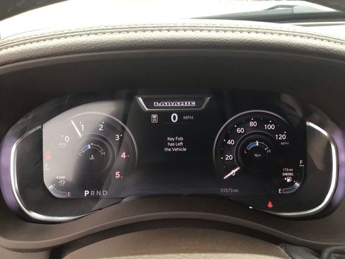 Used 2025 RAM 2500 Laramie AWD/4WD image 15