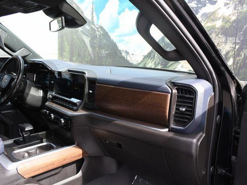 Used 2022 Chevrolet Silverado 1500 High Country image 24