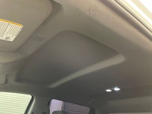 Used 2021 Chevrolet Silverado 1500 LT AWD/4WD image 17