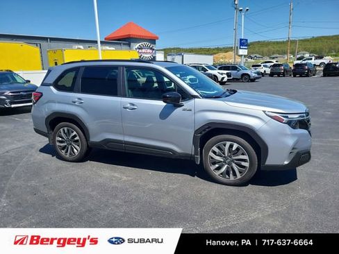 Certified 2025 Subaru Forester Touring w/ Touring Package AWD/4WD image 5