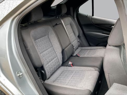 Used 2023 Chevrolet Equinox LT FWD image 18