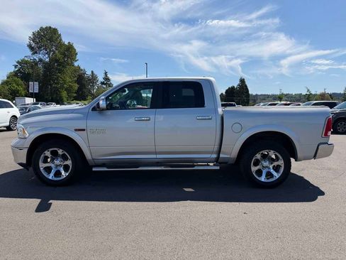 Used 2017 RAM 1500 Laramie AWD/4WD image 5