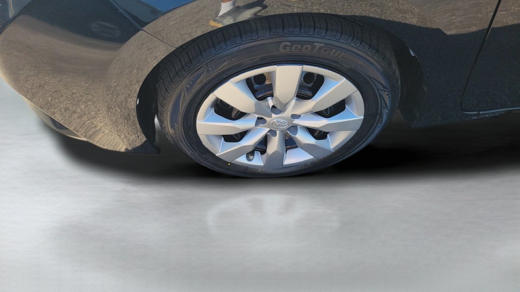 Used 2014 Toyota Corolla LE FWD image 24