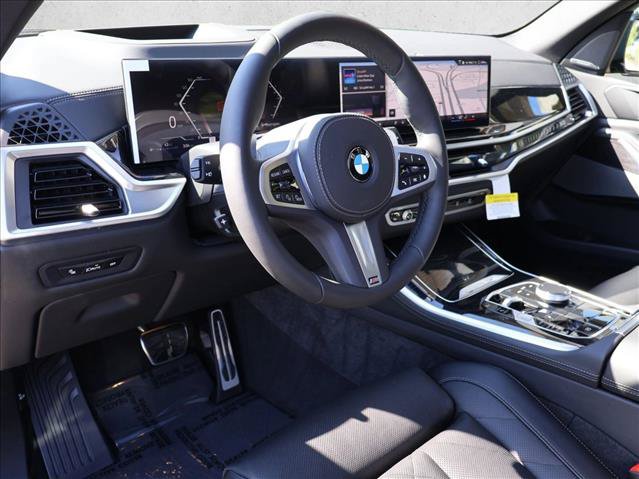 Used 2026 BMW X5 xDrive40i w/ M Sport Package AWD/4WD image 3