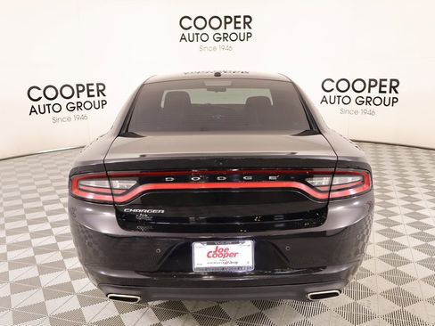 Used 2022 Dodge Charger SXT image 18