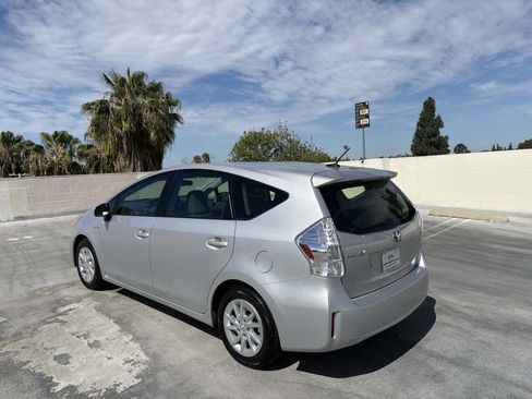 Used 2013 Toyota Prius V Three image 6