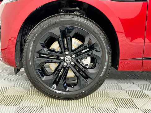 Certified 2026 Jaguar F-PACE R-Dynamic S AWD/4WD image 9