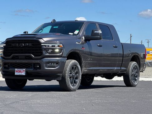 New 2026 RAM 3500 Laramie AWD/4WD image 7